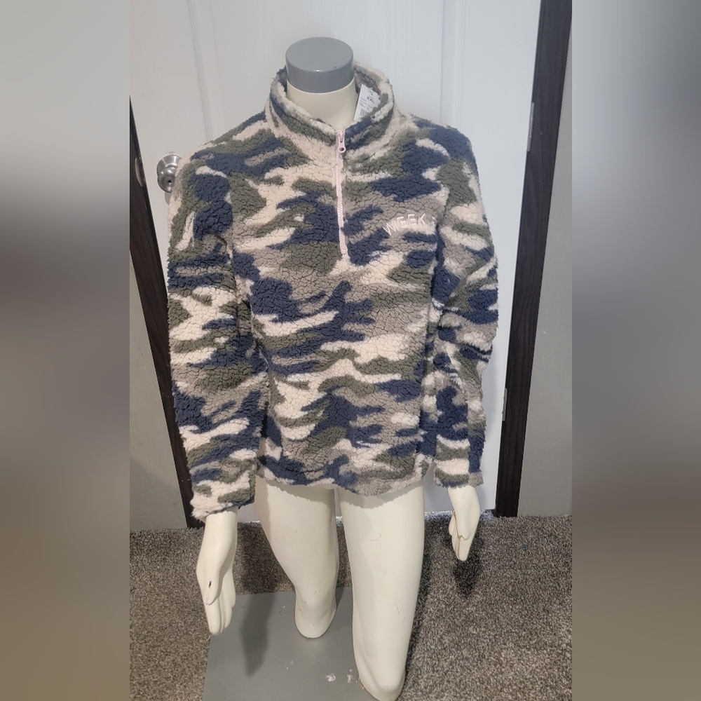 Blue and Green Zip Up Sweater with Camouflage Pattern - Picture 1 of 9